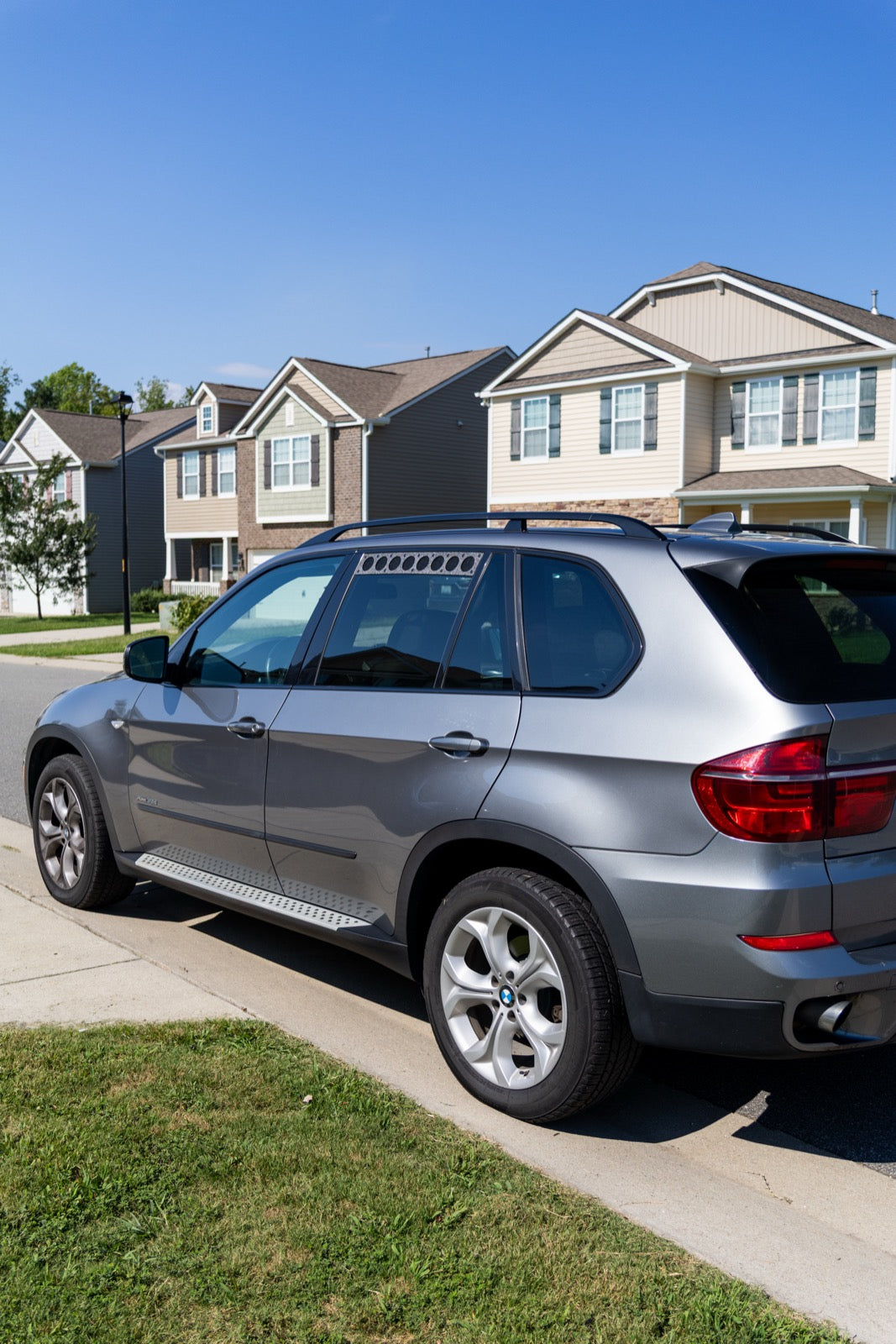 BMW X5 E70 Rear Window Vents