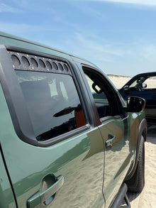 2022–2027 Nissan Frontier Crew Cab Rear Window Vents (3rd Gen / D41)