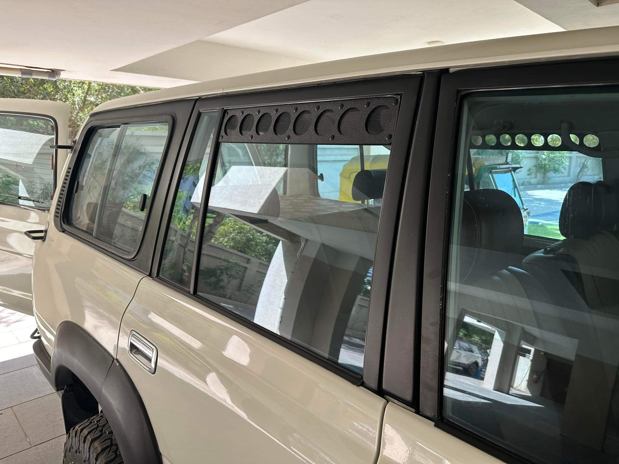 Toyota Land Cruiser 80 series Window Vents – Visual Autowerks