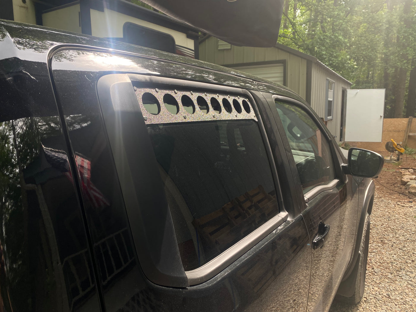 2022–2027 Nissan Frontier Crew Cab Rear Window Vents (3rd Gen / D41)