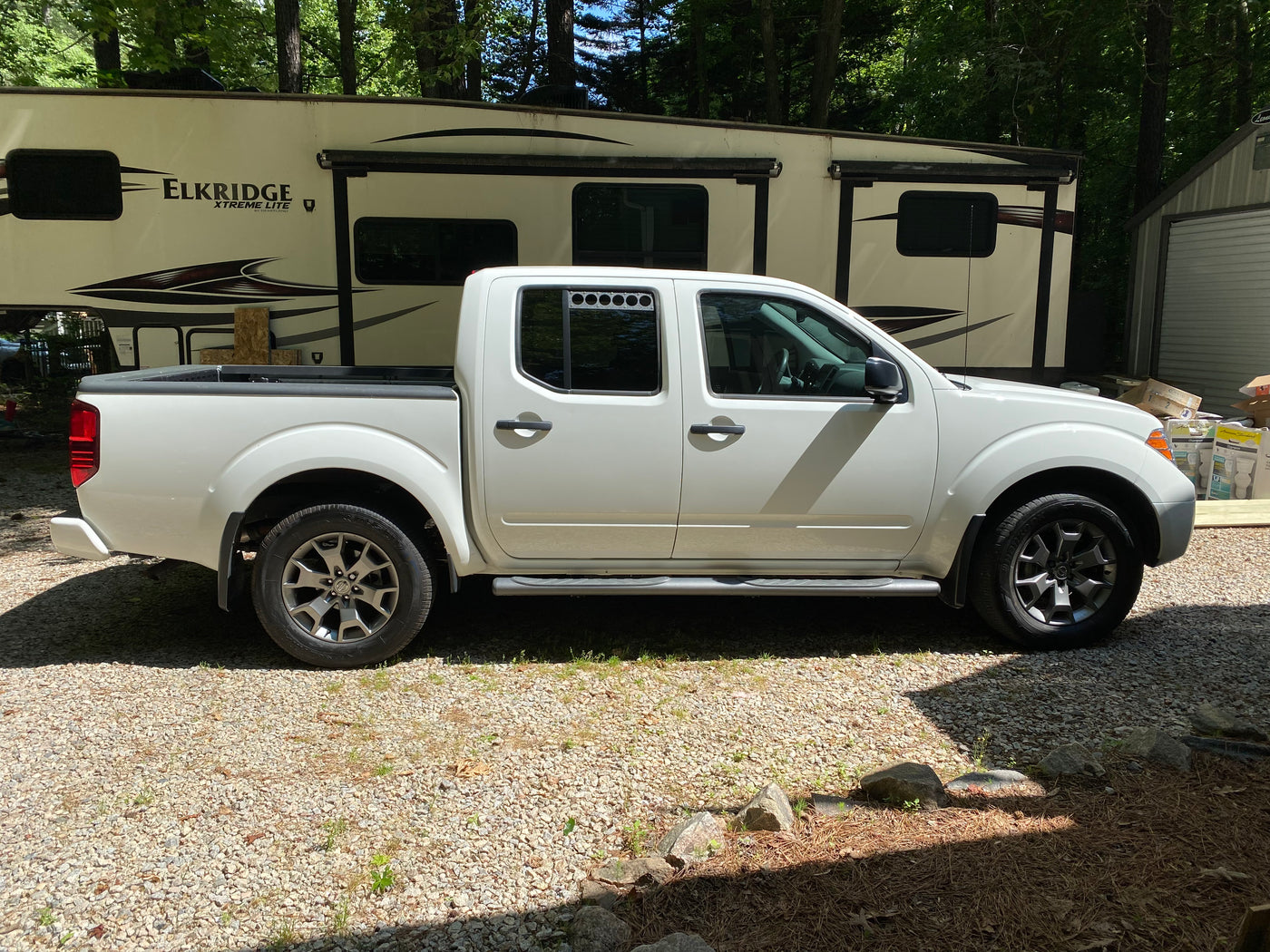 Nissan Frontier Window Vents (05-21)