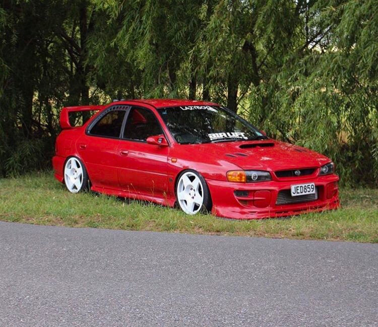 92-01 Impreza window vents