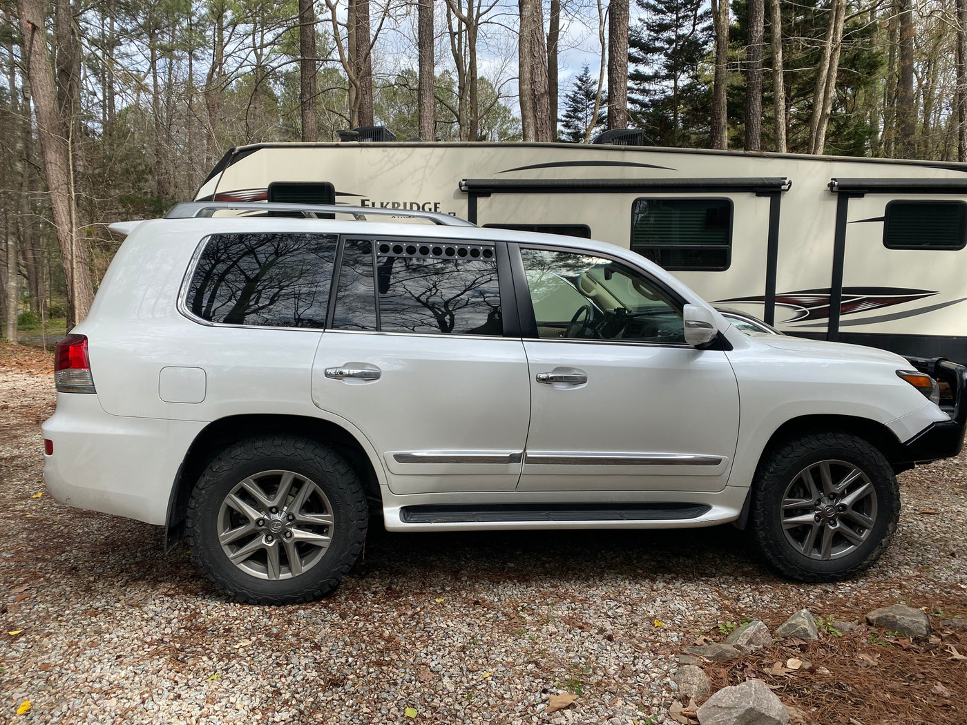 2008–2021 Toyota Land Cruiser 200 Series / Lexus LX570 Rear Window Vents (J200)